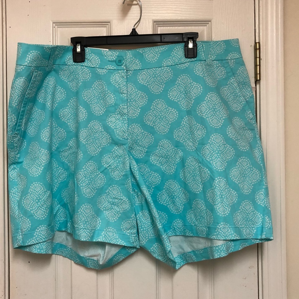 NWT Crown & Ivy shorts